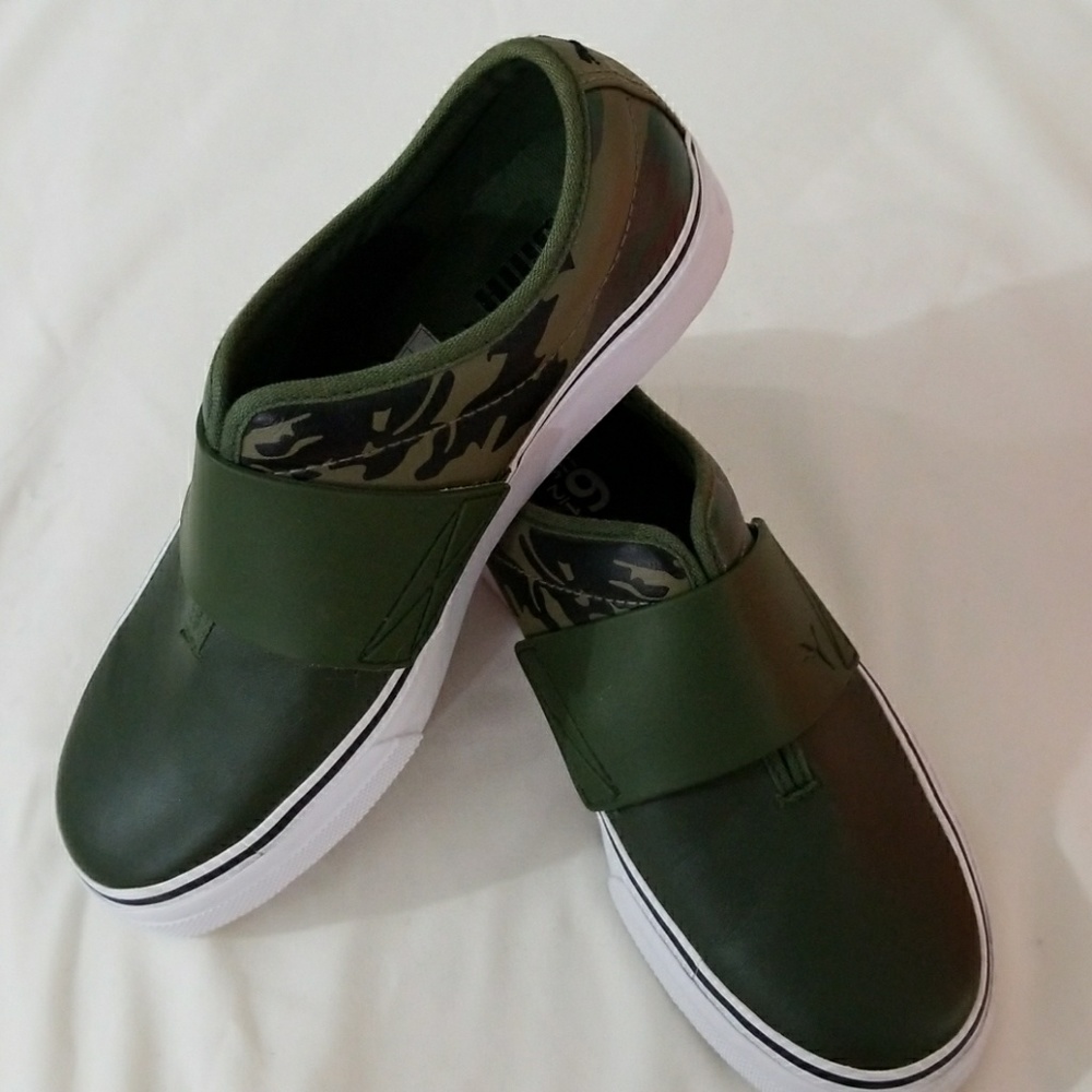 Puma Slip-on footwear NWOB